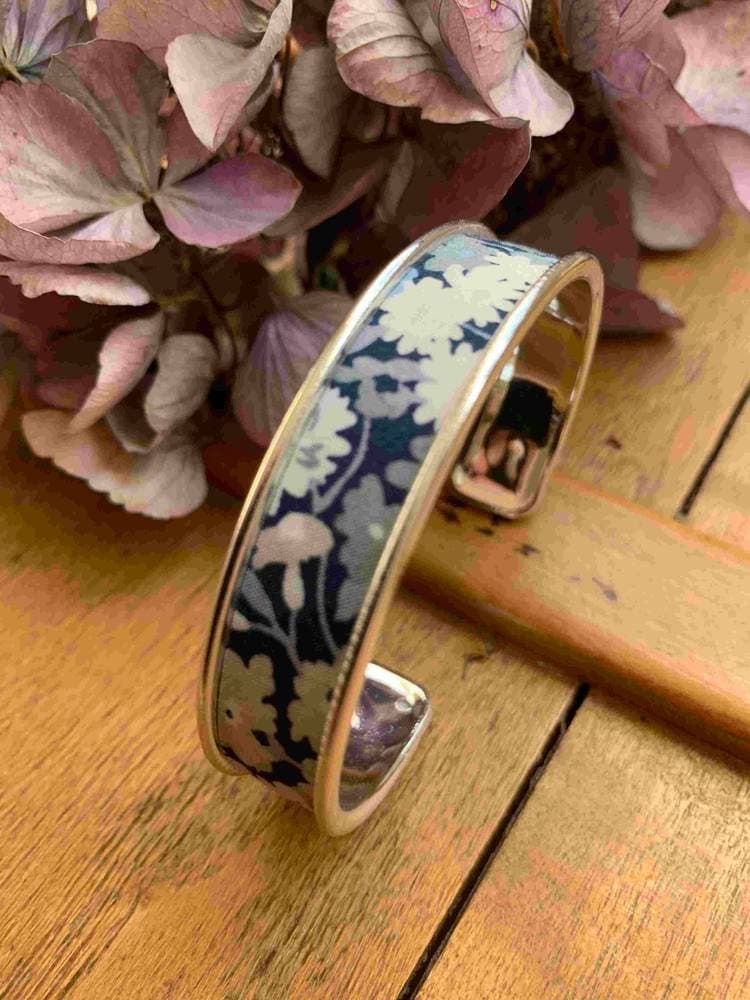 Manchette argentée Liberty Thorpe Barjavel