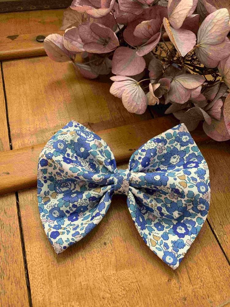 Barrette Liberty Betsy Ann bleu Taille XL Papillon