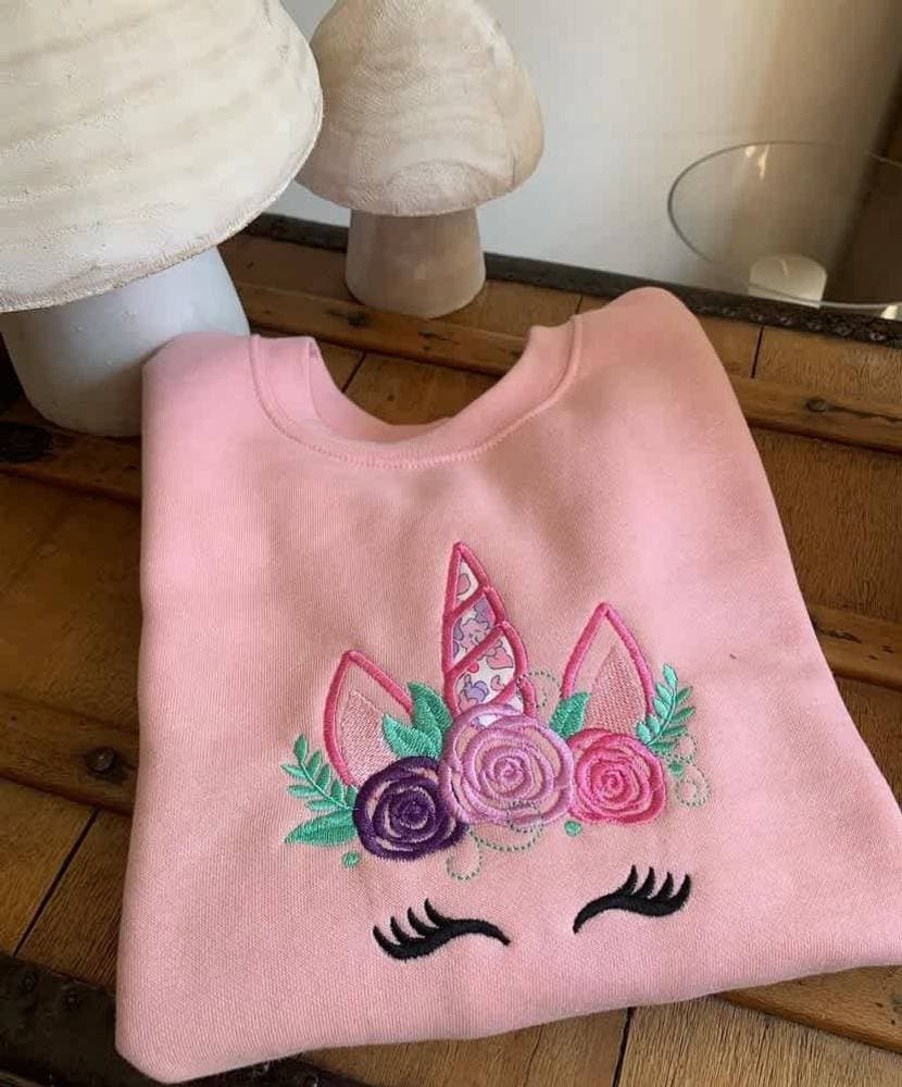 Sweat rose à personnaliser Broderie Liberty sur commande