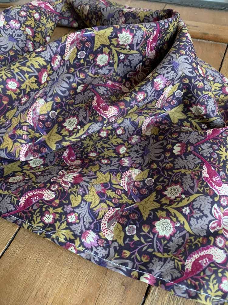 Carré Liberty Strawberry Thief pourpre