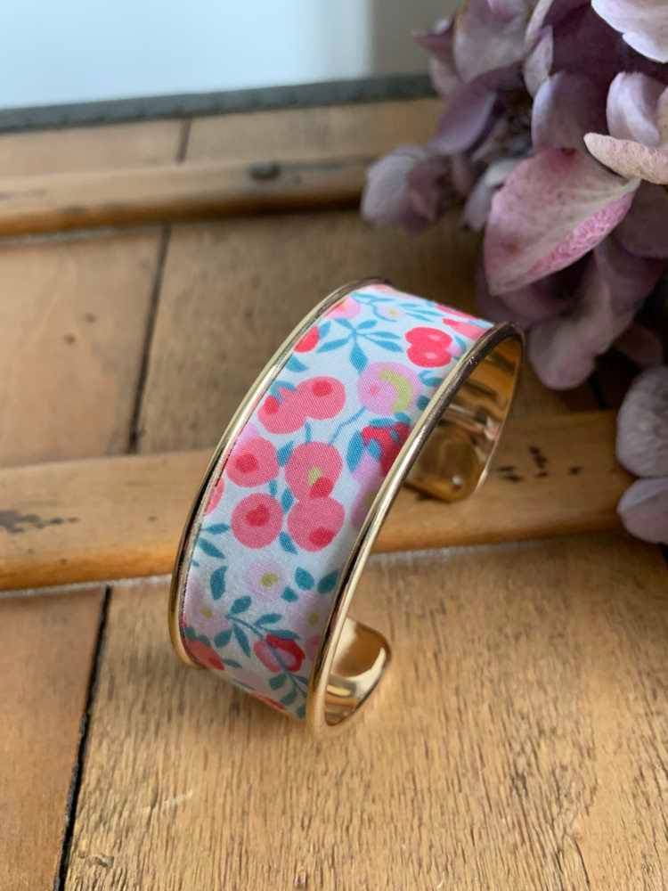 Manchette dorée Liberty Wiltshire fraise