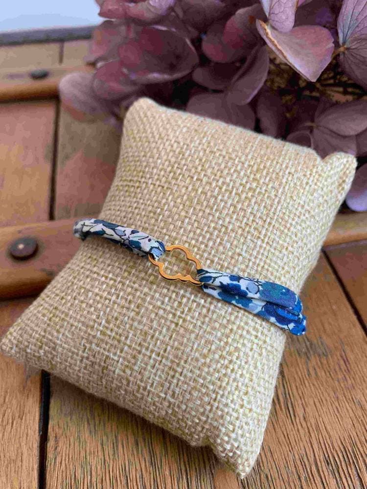 Bracelet Liberty Emma & Georgina bleu petit nuage doré 