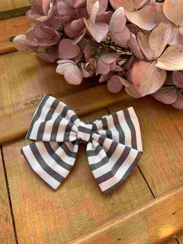 Barrette Gros noeud rayé gris et blanc