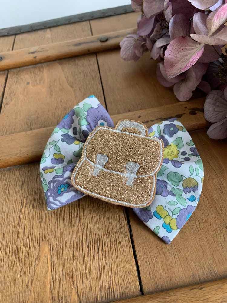 Barrette brodée cartable