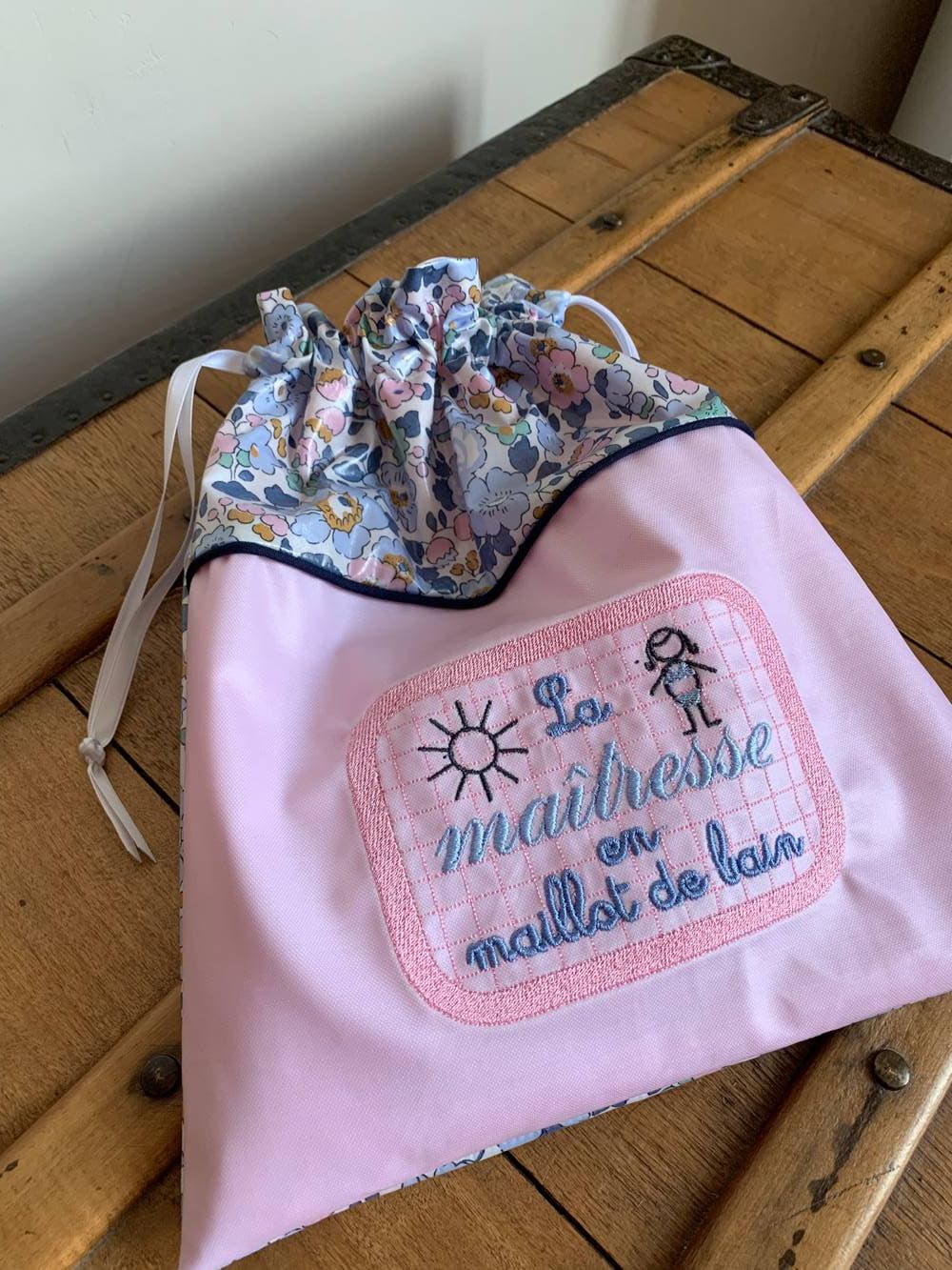 Pochon piscine "La maîtresse en maillot de bain" sur commande