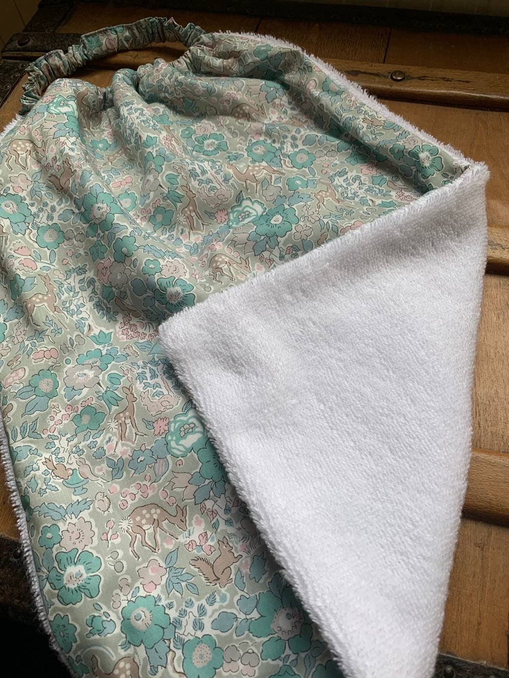 Bavoir géant à enfiler Liberty Woodland