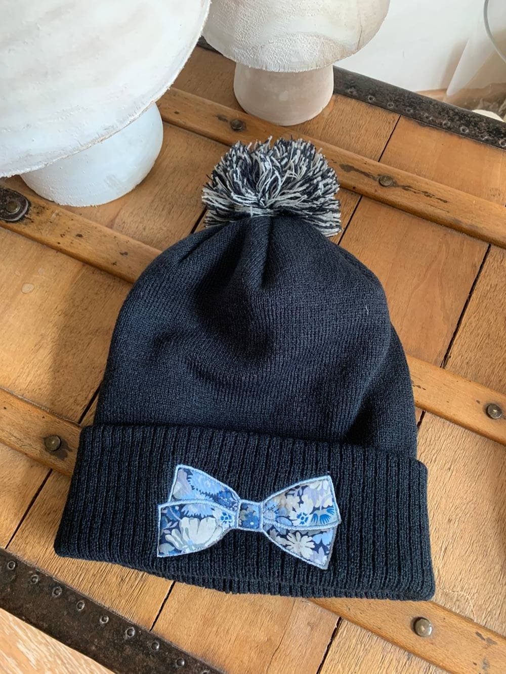 Bonnet broderie Liberty taille unique sur commande