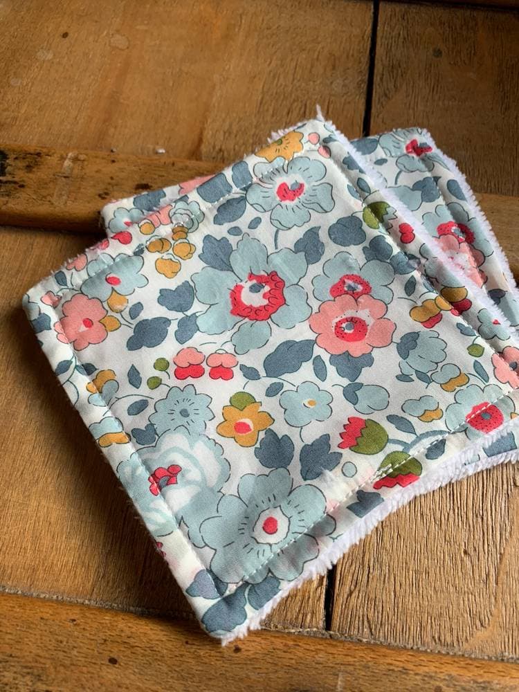 Lingette Liberty éponge de bambou Betsy Porcelaine