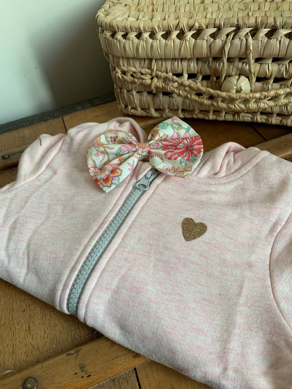 Sweat à capuche zippé rose chiné à personnaliser