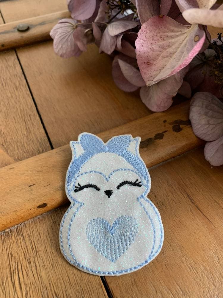Barrette brodée chouette pailletée coloris au choix sur commande