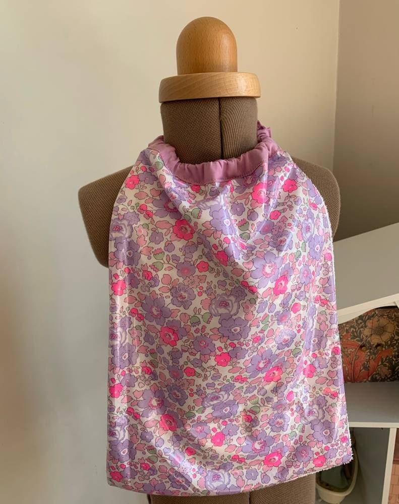 Bavoir géant enduit à enfiler Betsy Néon Violet